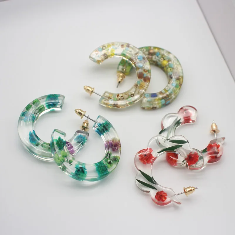 

CC Hoops Earring Elegant Dried flowers Hoops Jewelry Trendy Hoop Earrings For Women Unique Design Transparent Resin Real Flower