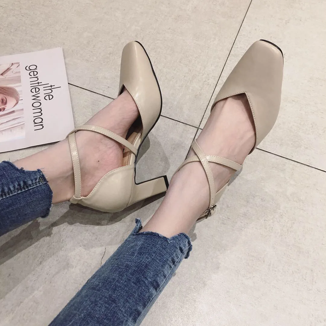 Женские туфли-лодочки обувь с перекрестной шнуровкой и пряжкой Новинка 2019 года