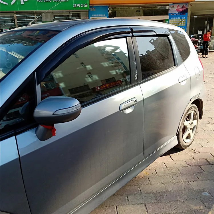 Козырек на вентиляционное отверстие для Honda Fit Jazz пластиковый отражающий козырек