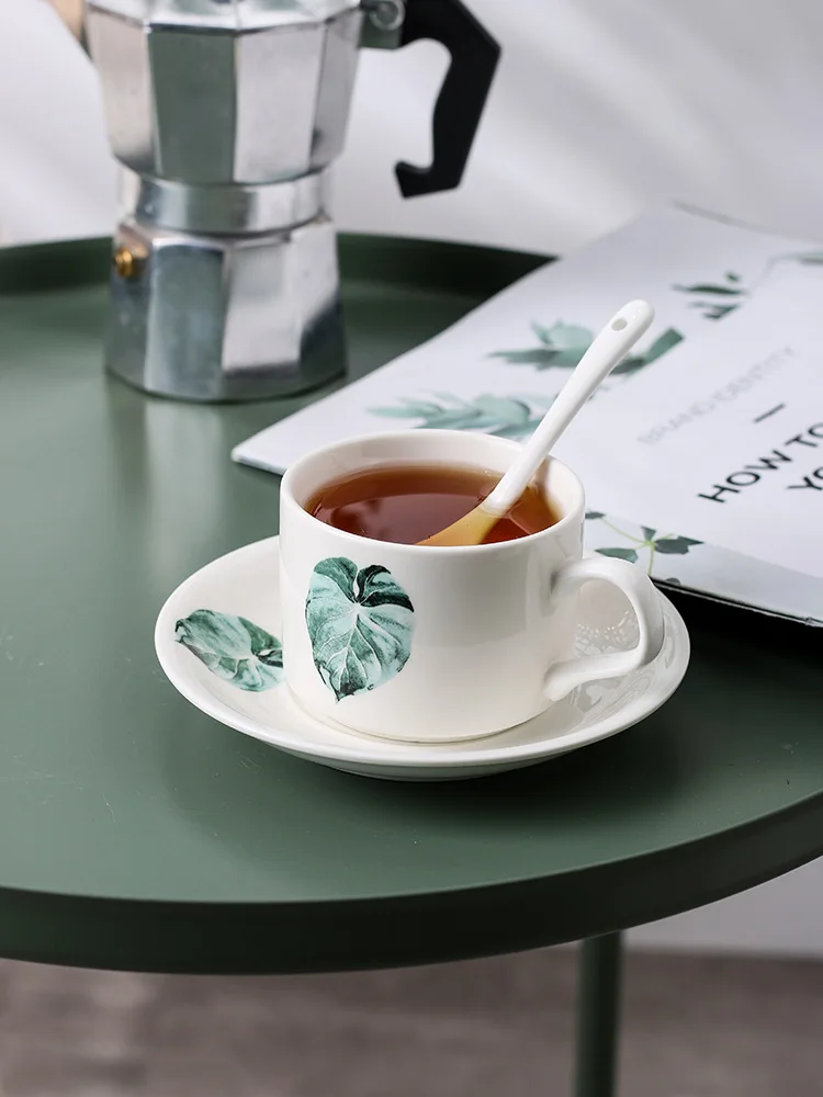 

Nordic Style Coffee Cup Ceramic Creative Eco Friendly Reusable Coffee Cup and Saucer Set Taza Desayuno Kitchen Product EI50BD