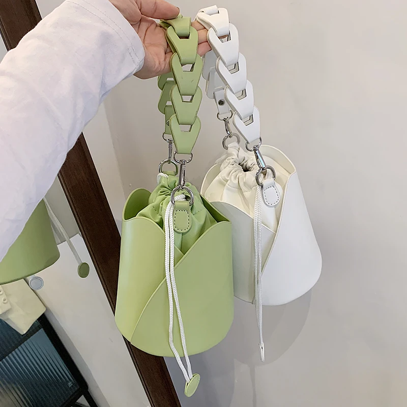 

Weave Brand Design Mini Sweet PU Leather Bucket Crossbody Bags for Women 2021 Summer Luxury Trend Shoulder Handbags