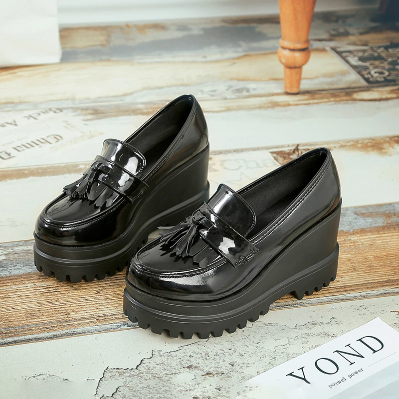 

2022 New Autumn Women Flats Platform Shoes Casual Creepers Slip On Loafers Moccasins Femme Ladies Shoes