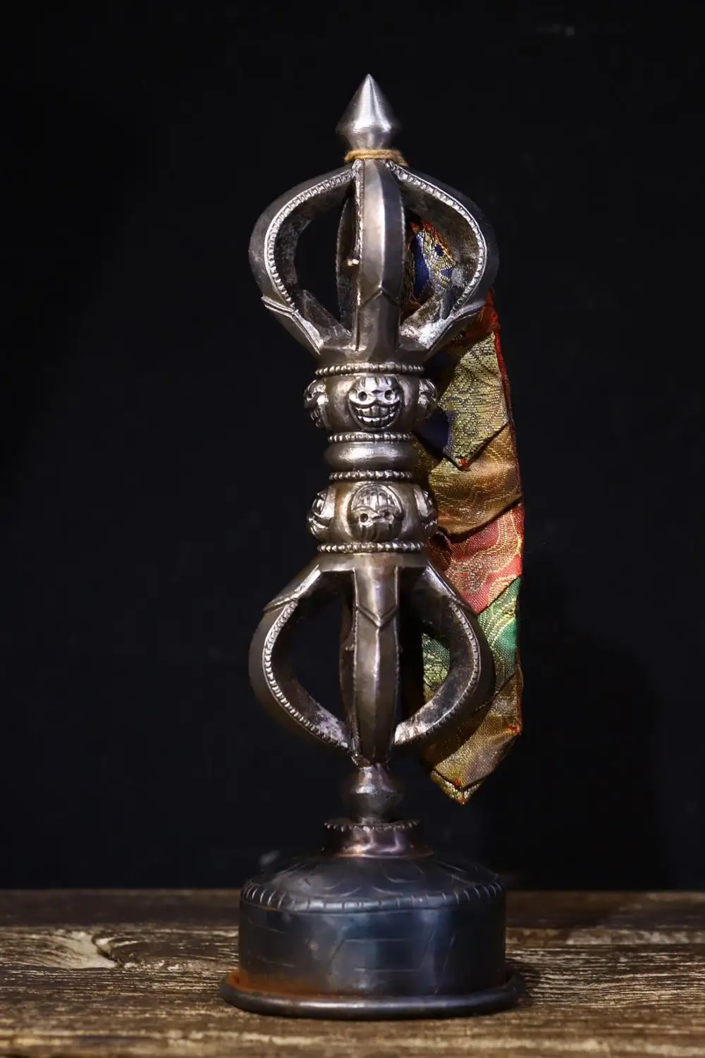 

12" Tibet Buddhism Temple Tiantie Standing Quadruple Skull Pattern FaQi Dorje Vajra Phurba Dagger Holder Ward off evil spirits
