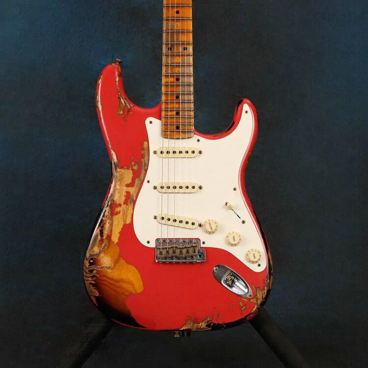 

Red color Electric Guitar with relics maple fingerboard gitaar relics by hands High quality pickups guitarra.