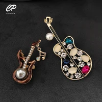 vintage guitar brooch dripping oil creative pearl rhinestone musical instrument pin violin coat corsage accessories