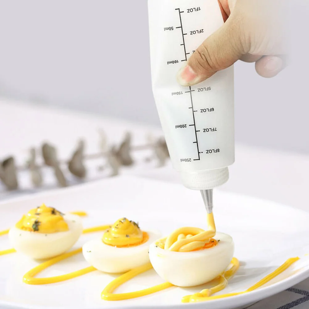 

5pcs Squeeze Bottle 250ml Plastic Restaurant Dispenser Anti-fall Salad