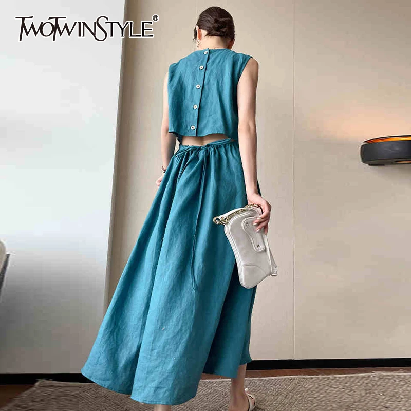 

TWOTWINSTYLE Solid Color Dresses For Female O Neck Sleeveless High Waist Slimming Women's Elegant Dress Fashion Streetwear New