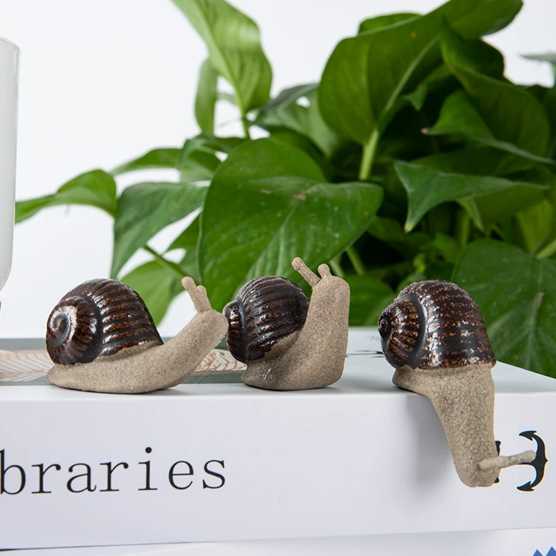 

Ceramic Small Snail Ornaments Bonsai Micro Landscape Home Decoration Accessories For Living Room Tea Pets Desk Decorations