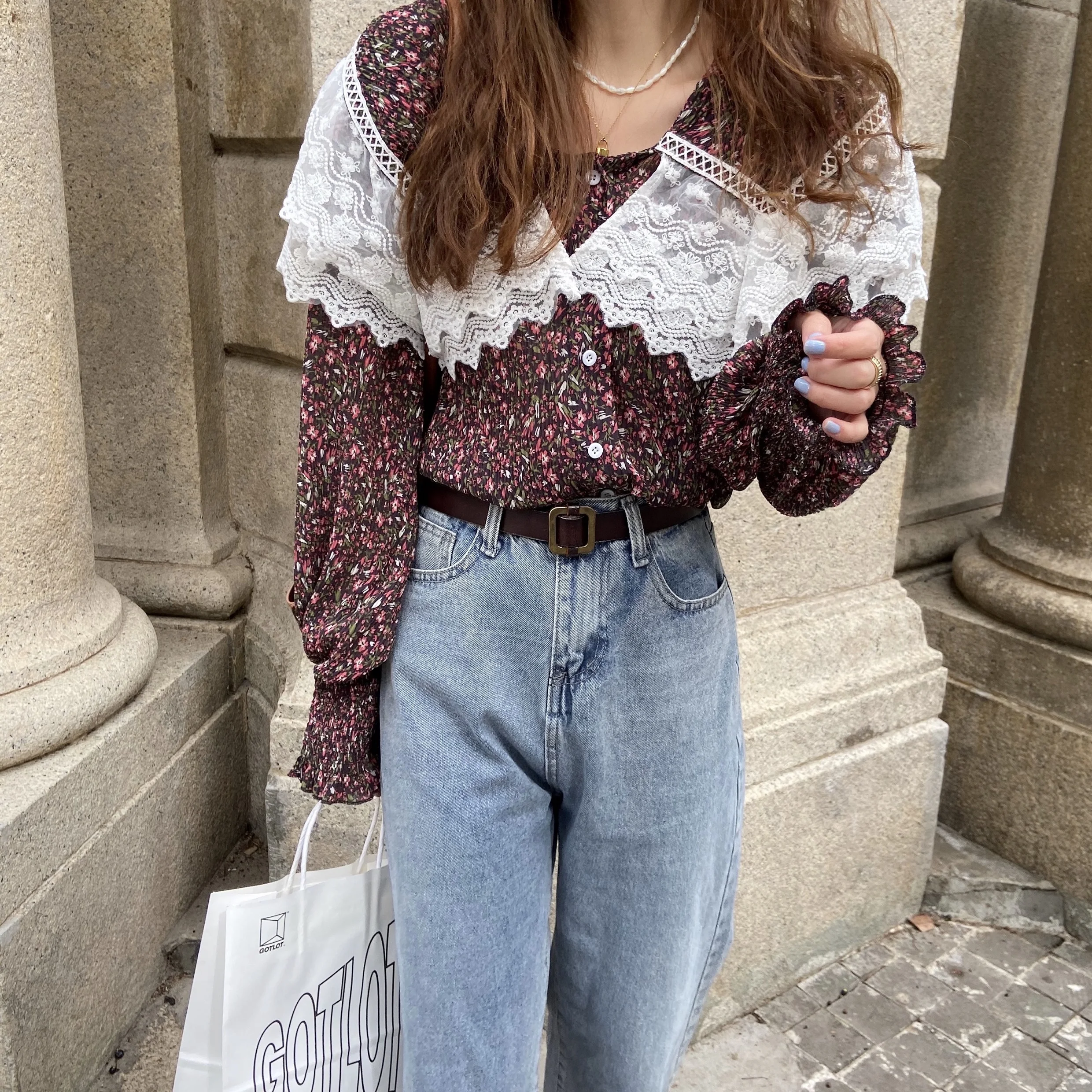 

Comelsexy Vintage Printed Florals Chic Pleated Prairie Style 2021 Lace Sweet Women Loose Match Office Lady Retro Gentle Shirts