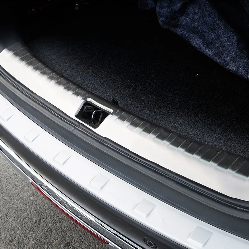 

for Dongfeng AX7 2015-2018 tailgate Rear guard plate Protective plate Decoration frame Stainless steel