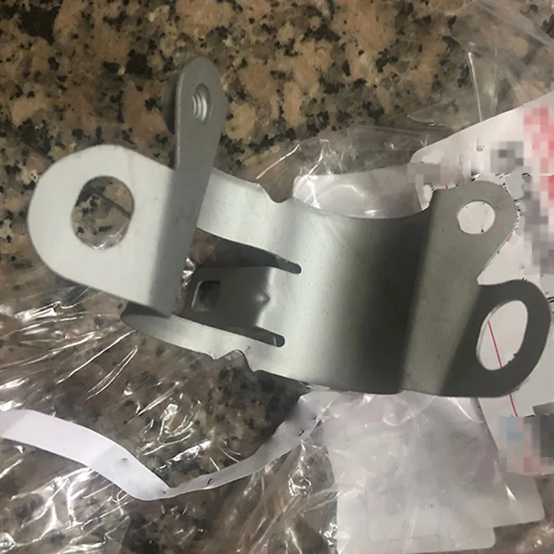 

Автомобильный кронштейн трубы для заполнения топливного бака 1998-2017toy ota cor ol laf iel der spa cio wg, заправочный кронштейн трубы, заправочный кронштейн