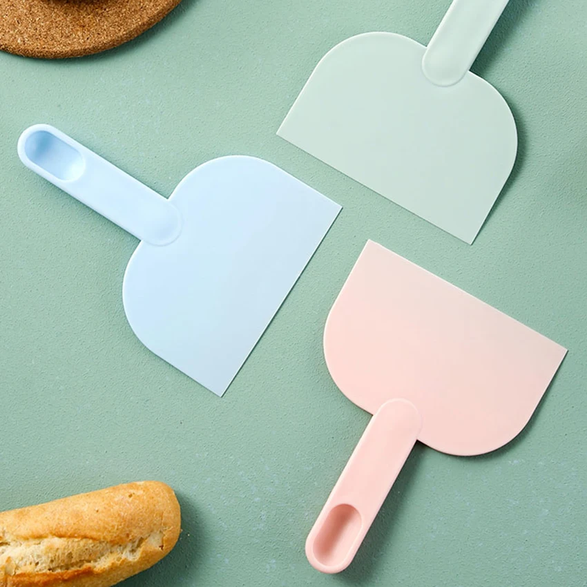 

Plastic Dough Cutter Scraper with Scoop Handle, Food-safe Multipurpose Food Scrappers for Bread Dough Cake Fondant, 3 Colors