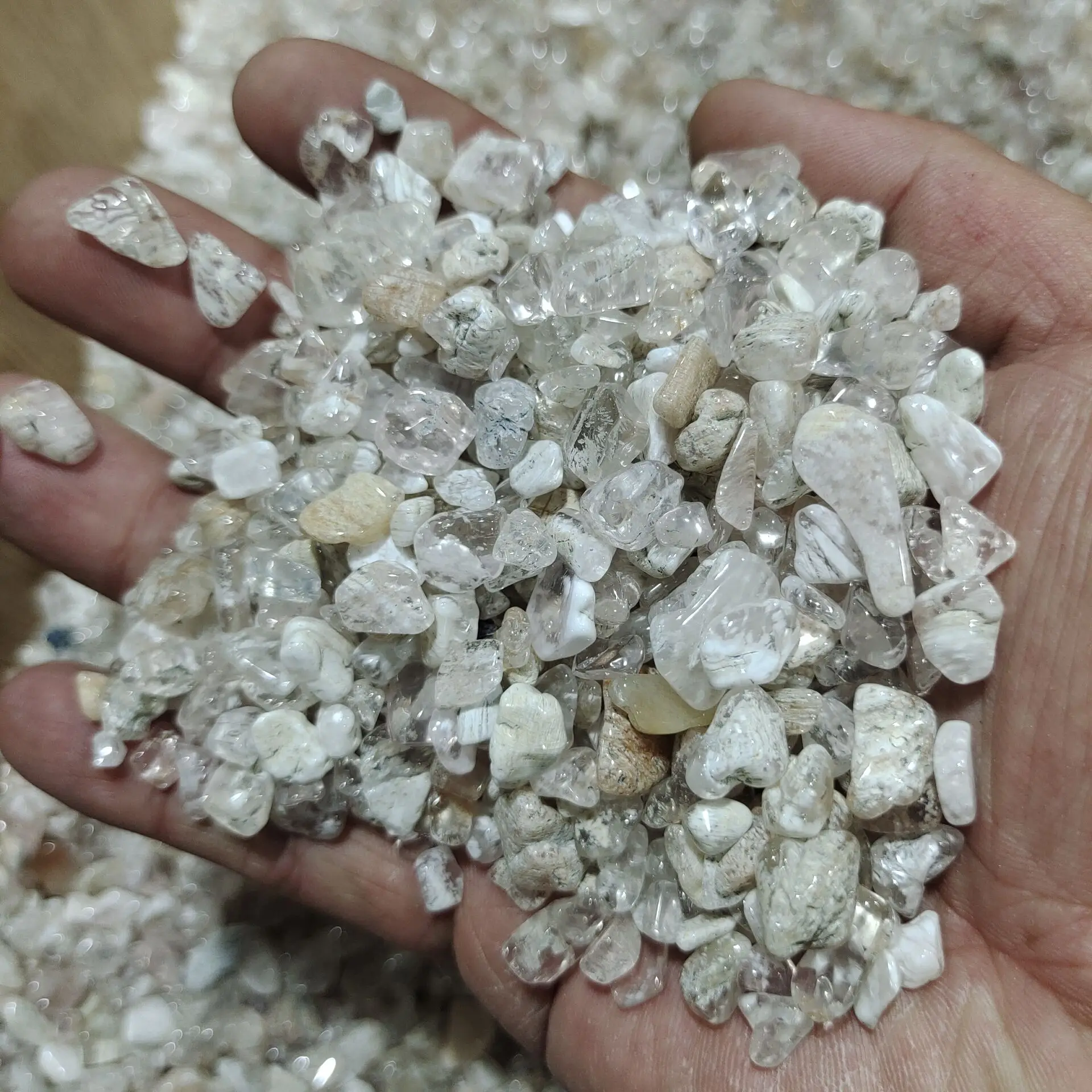 Натуральный белый призрак Хрустальный Рубин украшает домашний аквариум сад