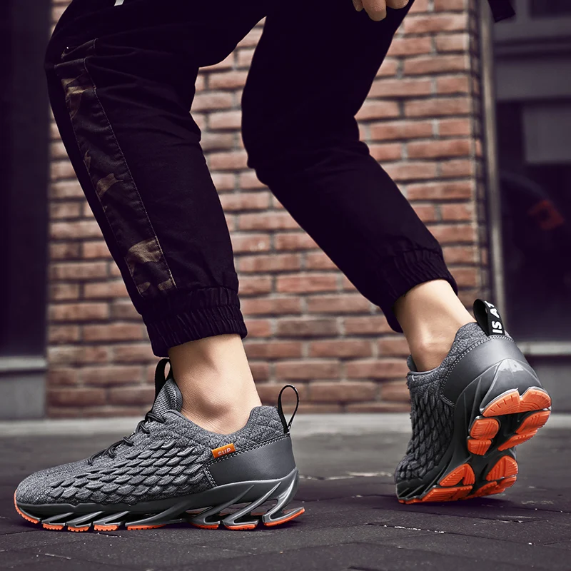 

Breathable Men Running Shoes Reflective Cushioning Sneakers Men Sport Shoes Elasticity Sole Traveling Walking Shoes For Men
