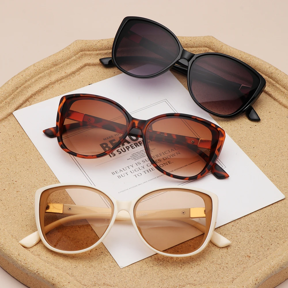 

Vintage Gradient Sun Glasses Driver Glasses Cat Eye Sunglasses for Women Clout Goggles UV400 Eyewear