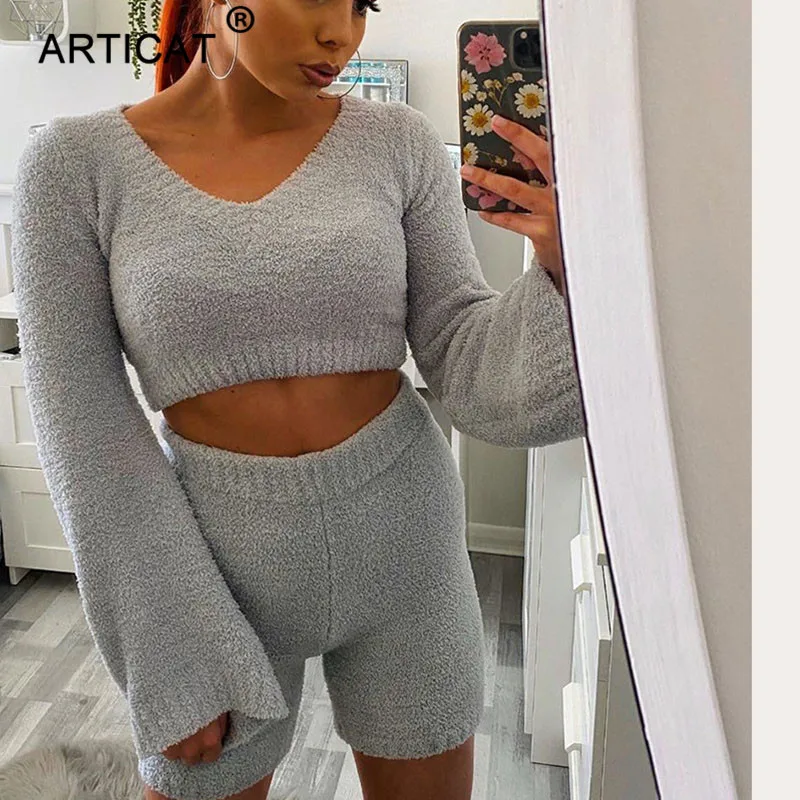 

Женский Повседневный костюм Articat, укороченный топ с длинными рукавами и v-образным вырезом и шорты, комплект из двух предметов, домашняя одеж...