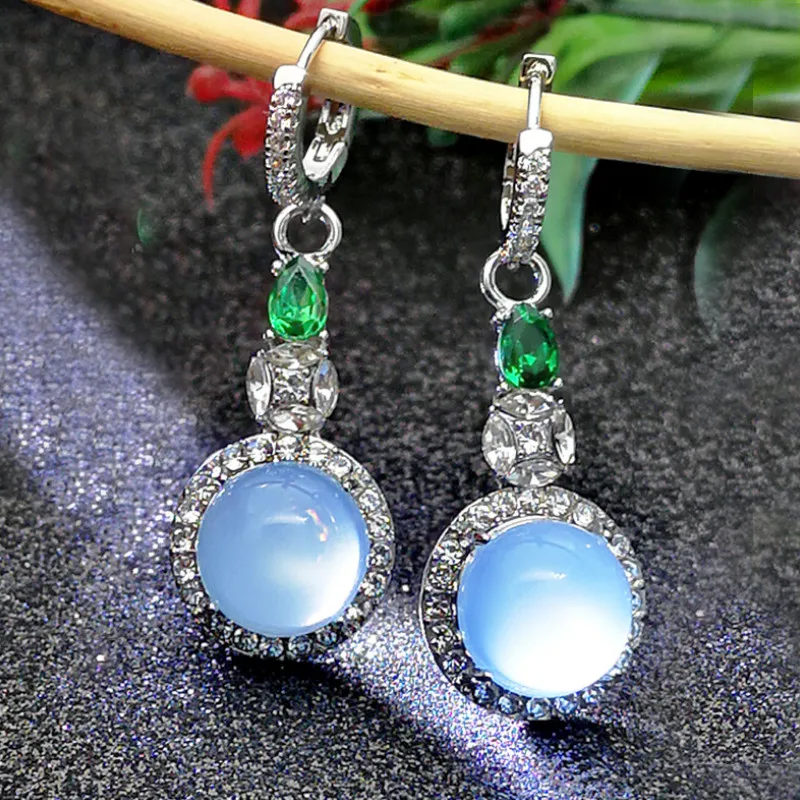 

Simple Creative Temperament Trendy Inlaid Zircon Earrings