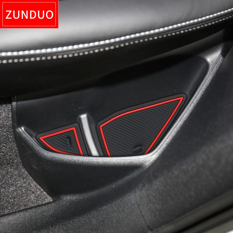 Автомобильный Противоскользящий коврик ZUNDUO со слотом для ворот и чашки VOLVO XC40 2019