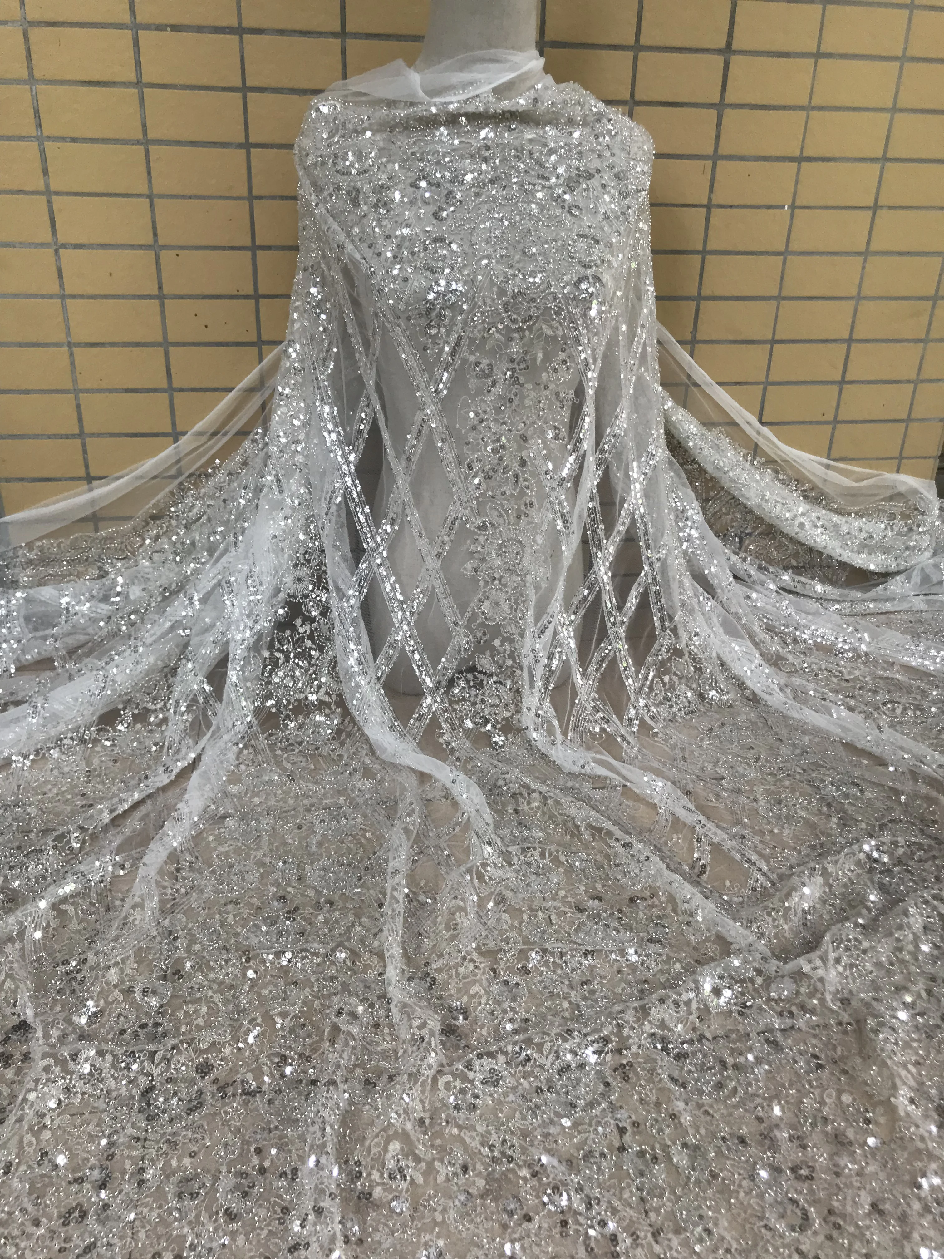 

fashion african net lace fabric with heavy beads hot sale ZH-566838 embroidered lace fabric for bridal dress
