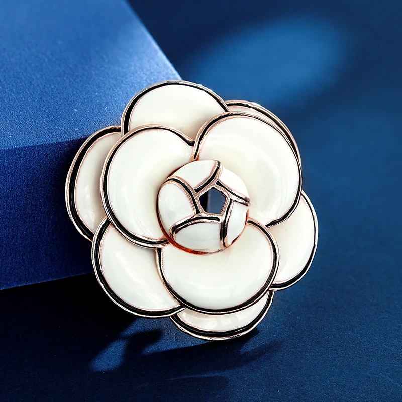 

New Product Enamel Camellia round Brooch woman white Elegant Flower Pin Fashion Jewelry Coat Scarf Accessories Brooch girl Gift