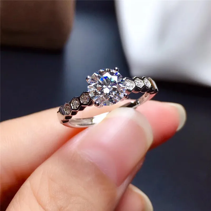 

Кольцо Newmoissanite для женщин, подарок на помолвку 1ct vs1 6,5 мм, отличный Круглый Алмаз для лаборатории с сертификатом 925