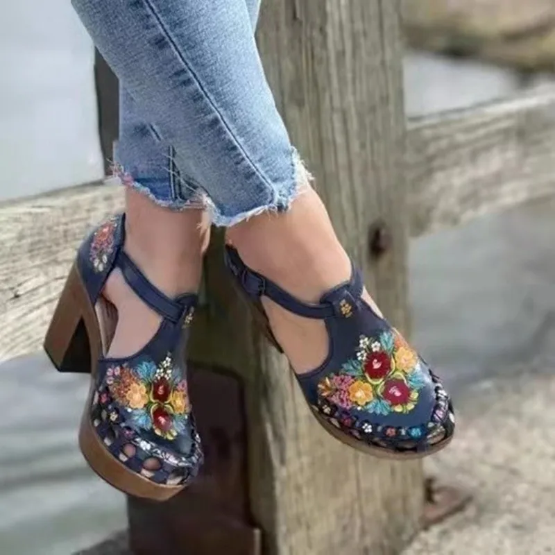 

Women's Sandals 2021 Sandals for Women Summer New Fashion Square Heel Hollow Out Flowers Hasp Femmes Sandales Beach Shoes