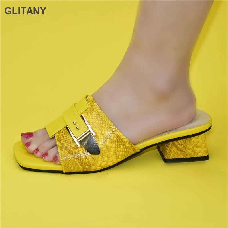 

Высококачественная обувь, которая может быть повседневной, а также может участвовать в вечеринке по новейшим проектам африканских женщин итальянские свадебные туфли