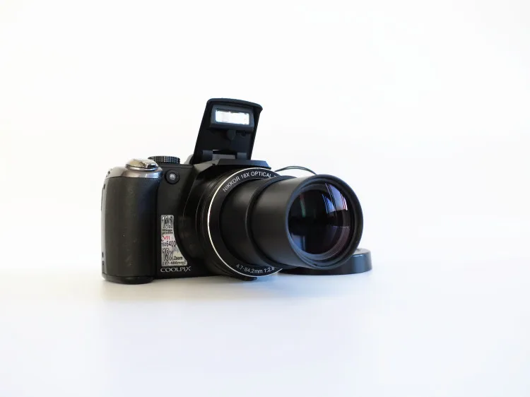 Цифровая камера Nikon Coolpix P80 10 1 МП с 18-кратным широкоугольным оптическим