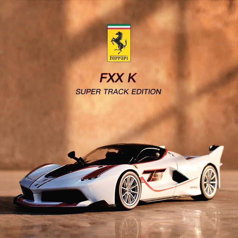 Модель автомобиля Bburago Ferrari F12 TDF 1:24 литье под давлением металлическая модель