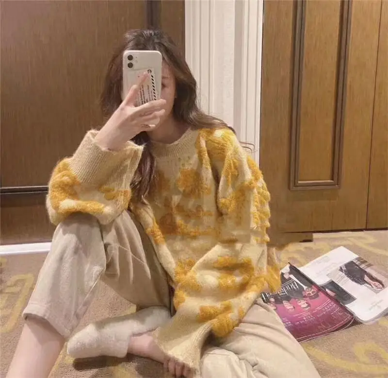 

Fashion new autumn and winter wear loose and lazy knit thick yellow pullover twist sweater