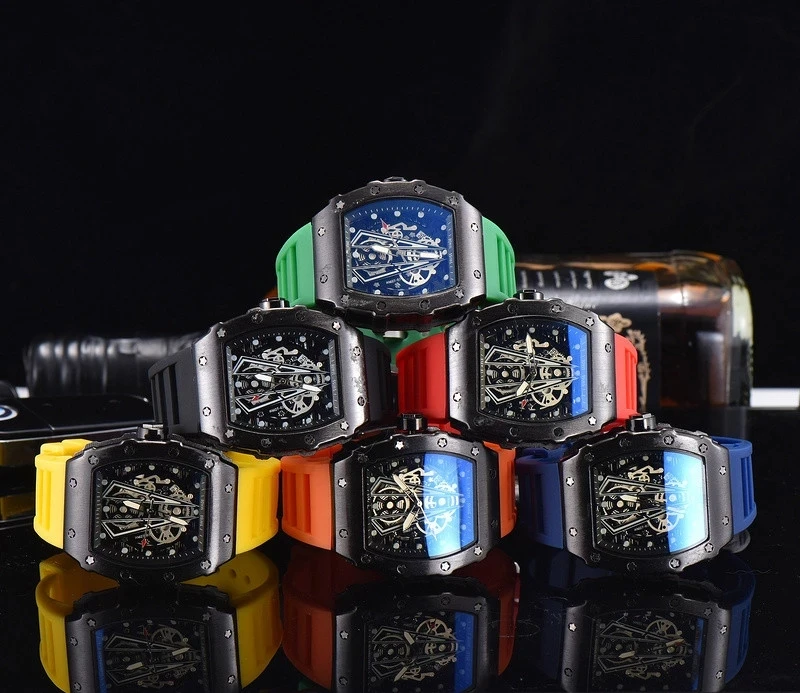 

Men's Tonneau Watches Luxury Sports Chronograph Siliconen Band Male Wristwatch Man Clock Gift Best Gifts for Men