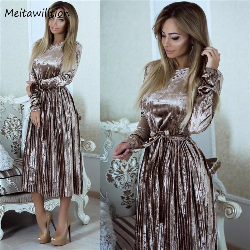 Женское элегантное однотонное бархатное плиссированное платье весеннее