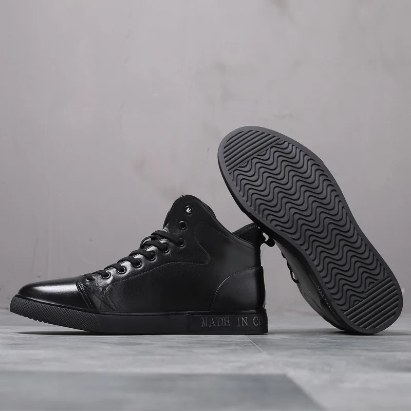 

Men leather comfortable Martin boots, breathe freely cool tooling new leisure skateboard shoes large-sized SIZE43.44