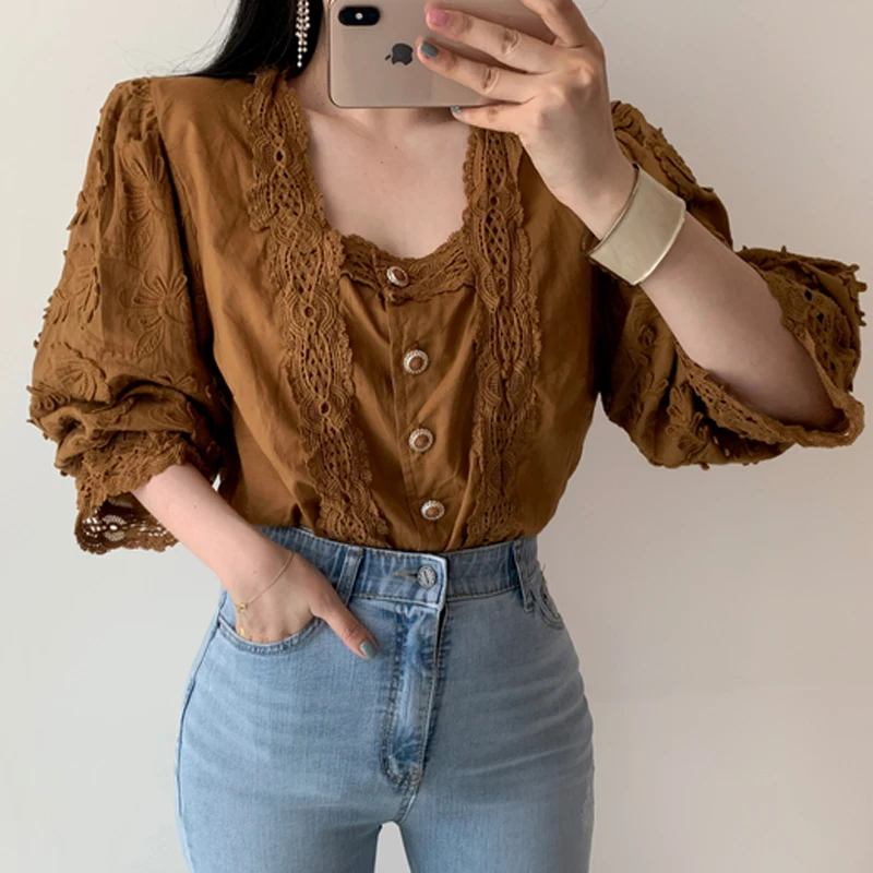 Женские винтажные кружевные блузки с квадратным вырезом белые расклешенными