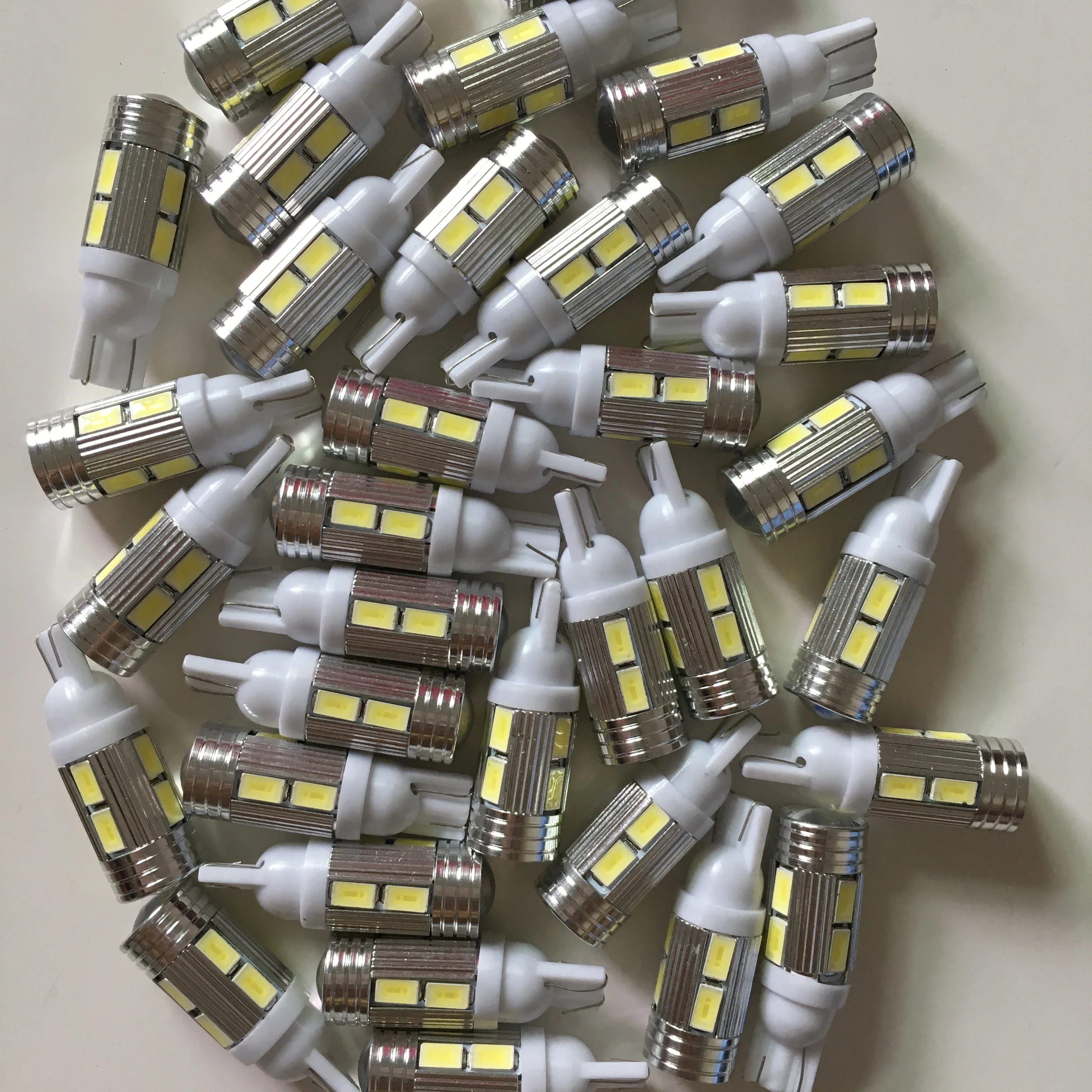 Фото 100 шт./лот T10 194 168 w5w 1210 LED 10SMD 5630 лампы авто интерьер с алюминиевой высокой яркой 100 шт./лот T10 194 168 w5w 1210 LED 10SMD 5630 лампы авто интерьер с алюминиевой высокой яркой