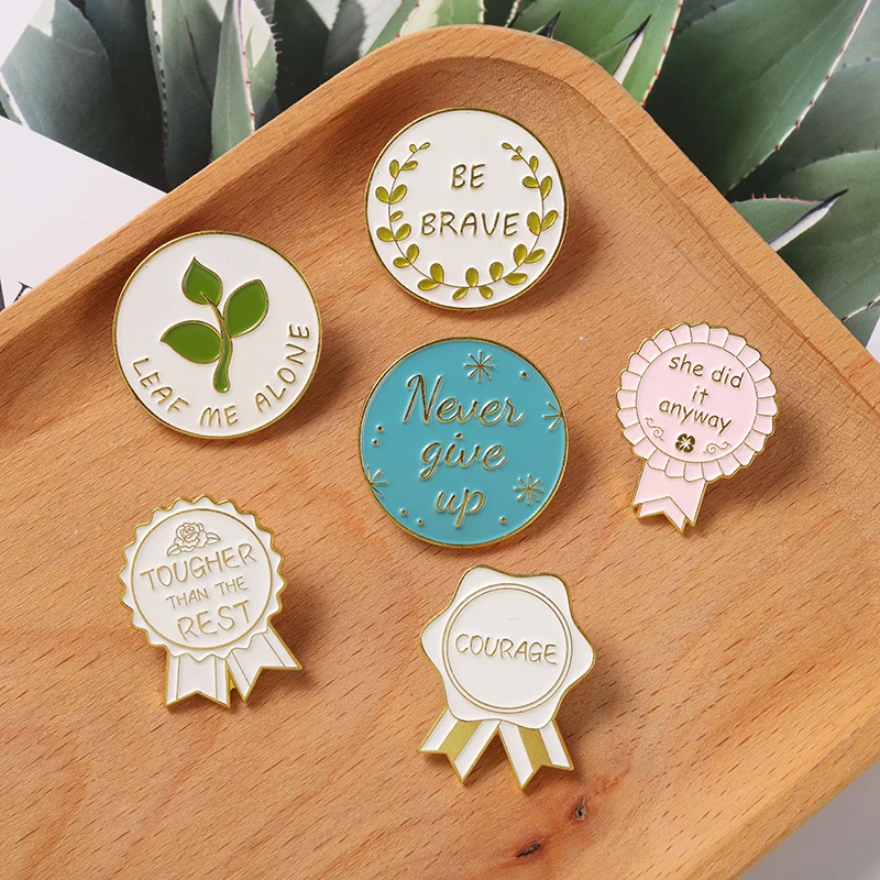 

"Be Brave" Lapel Pins Inspiring Saying Banner Brooches Collar Backpack Accessories Creative Jewelry Gift for Women Men Friends