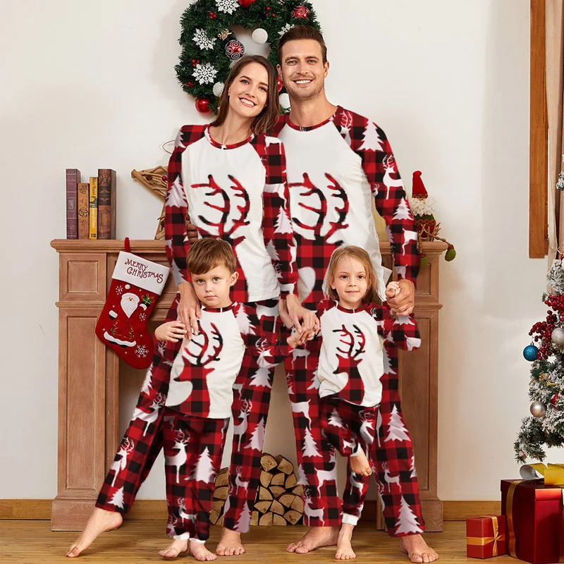 Рождественские Семейные одинаковые пижамы 2021 Рождественский принт с оленями для