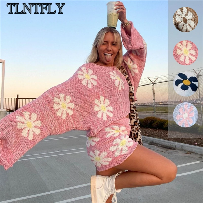 

TLNTFLY Floral Knitted Casual Sweater Matching Set Loungewear Loose Top and Shorts Set Fashion Outfits Autumn 2021 Clothes