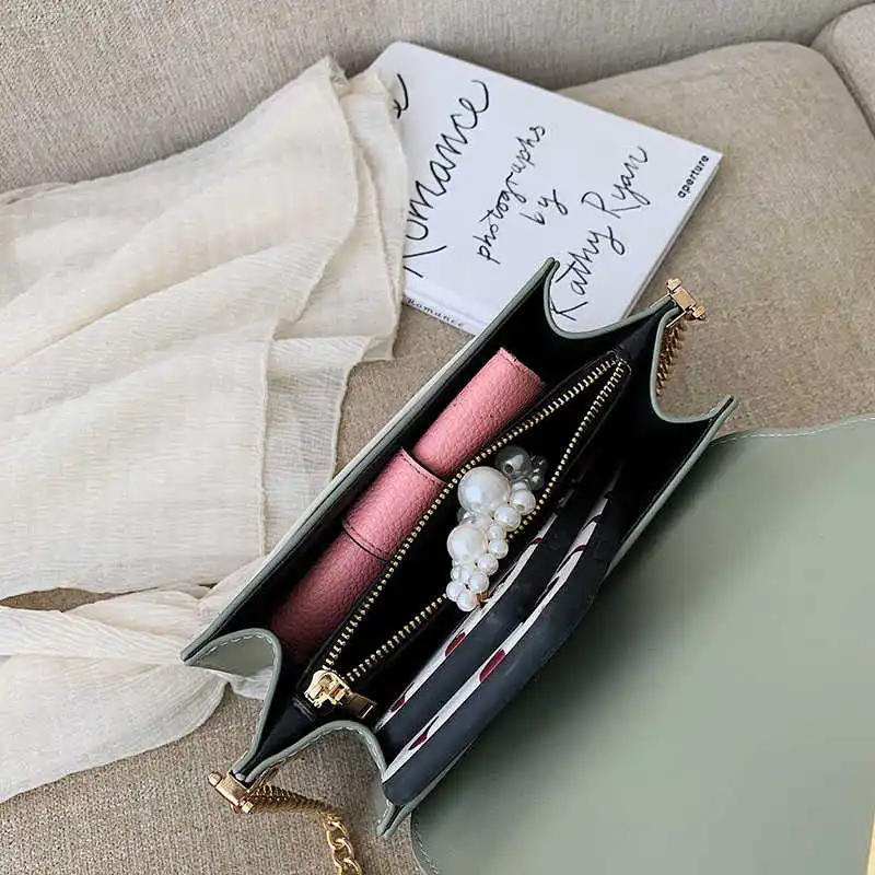 

Chain Pu Leather Crossbody Bags For Women 2021 Small Shoulder Simple Special Lock Design Female Travel Handbags