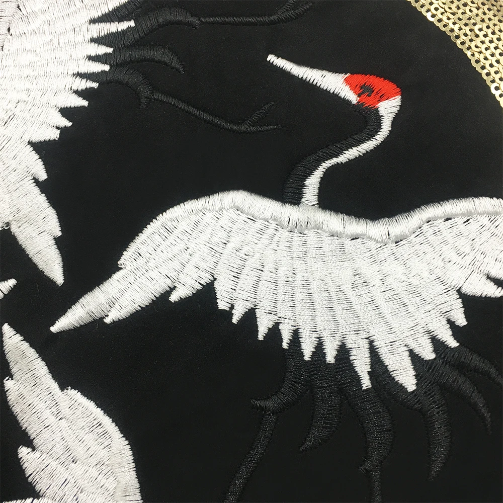 

1PcsExquisite EmbroideryRoundSequined Red-Crowned Crane Patches for clothesDIY Decorative Hat handbagSewing Accessories