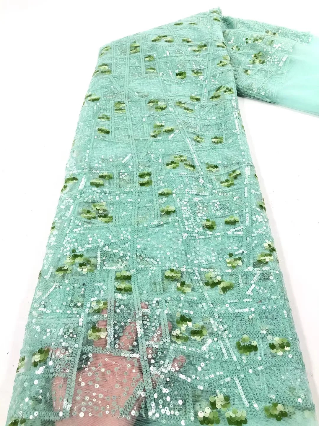 

Latest Handcut African Lace Fabric 5 Yards High Quality Nigerian Wedding Lace Material Organza Sequin Lace Fabric