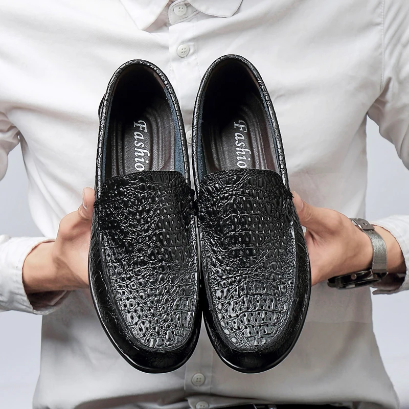 

Four seasons leather men's shoes breathable mesh casual men's shoes leather fashion summer board shoes comfortable fit