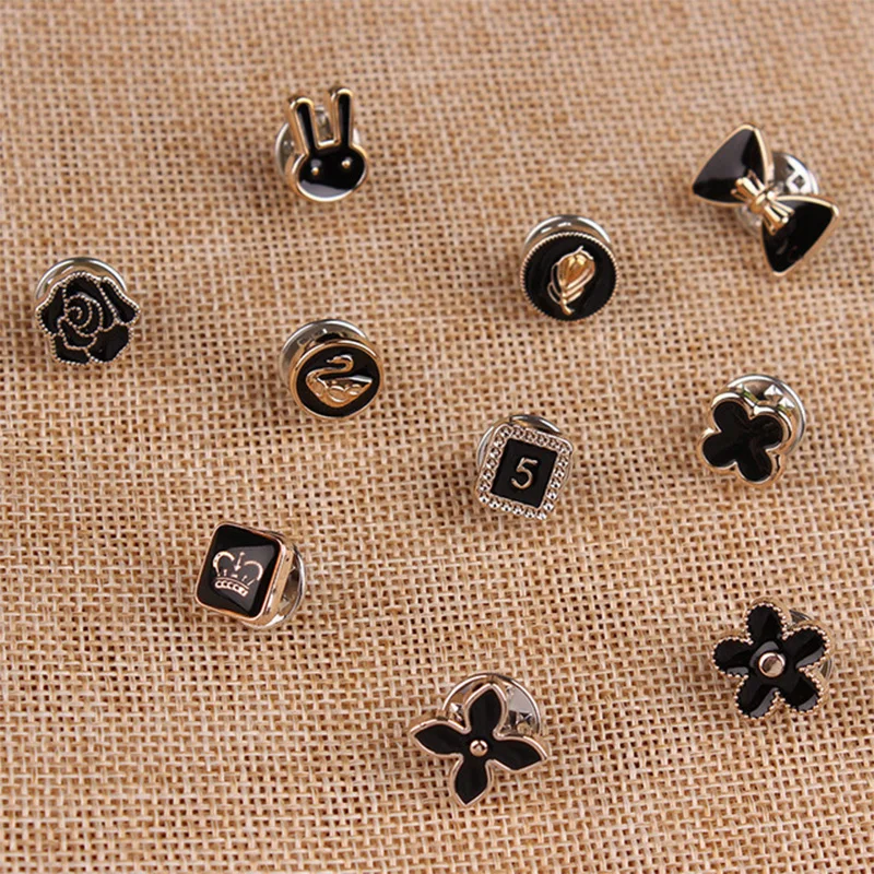 

Small Brooch Pins For Women Deisgner Pearl Pins Fashion Heart Crystal Jewelry Female Clothes Accessories Wedding Party Gifts