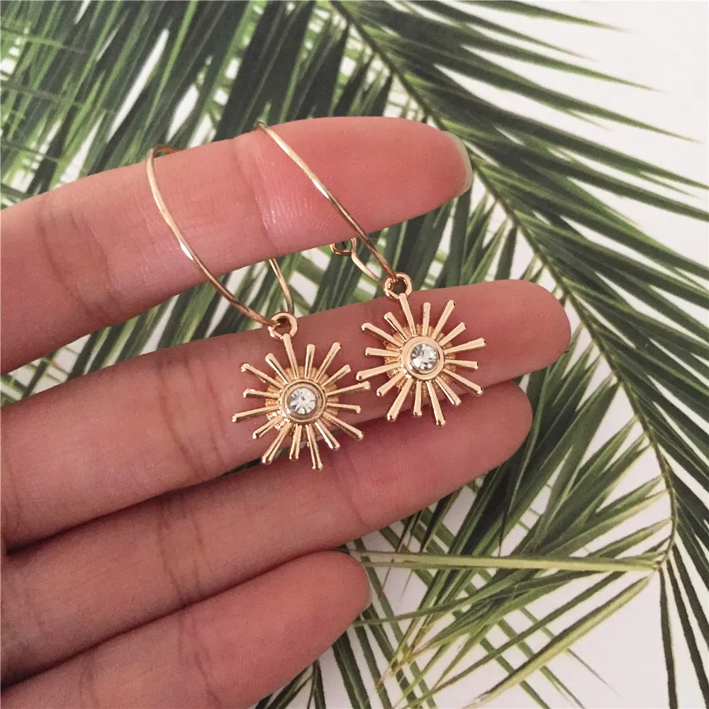 Модные серьги с золотым покрытием филигранные очаровательные прозрачным камнем