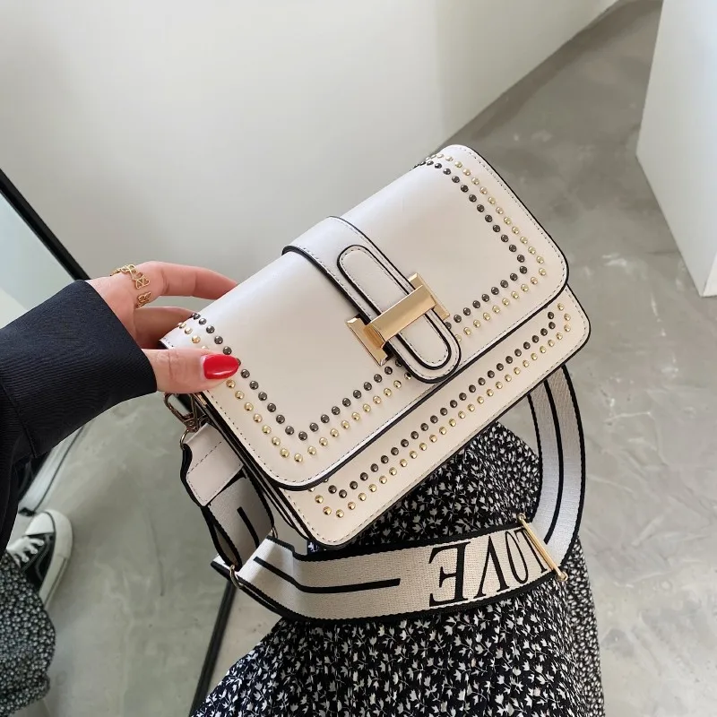 

Плиссированная квадратная сумка для подмышек, новинка 2021, Высококачественная женская дизайнерская сумка из мягкой искусственной кожи, рос...