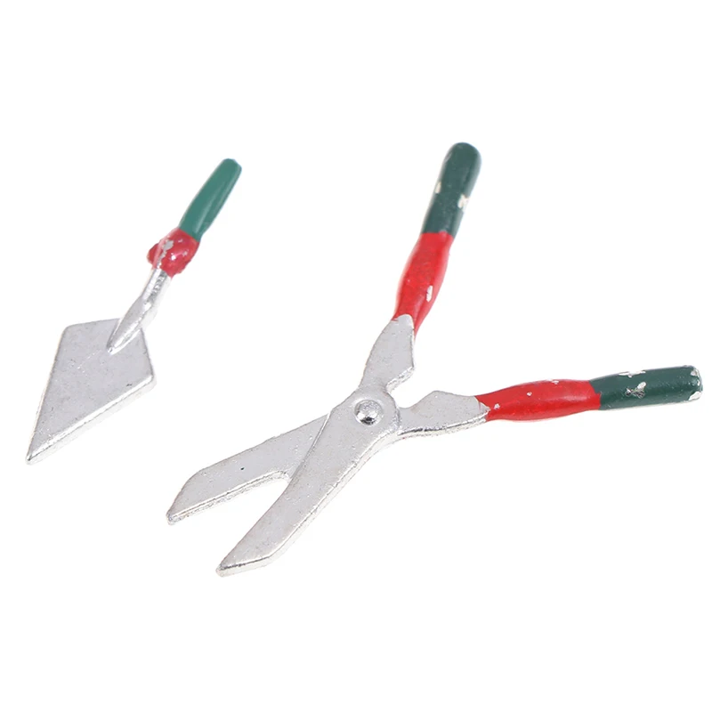 

3pcs Miniatures Metal Watering Can Spade Garden Tools For Children Dolls House Miniatures Accessories Set 1/12 Dollhouse