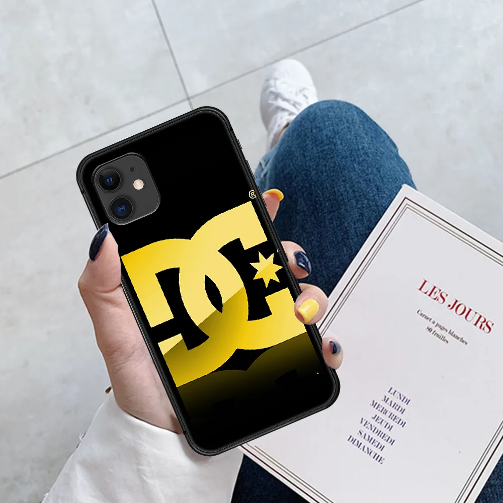 

Luxury Fashion Italy Brand Phone Case For Iphone 5 5S SE 2020 6 6S 7 8 Plus 11 12 Mini X XS XR Pro Max black Waterproof Trend