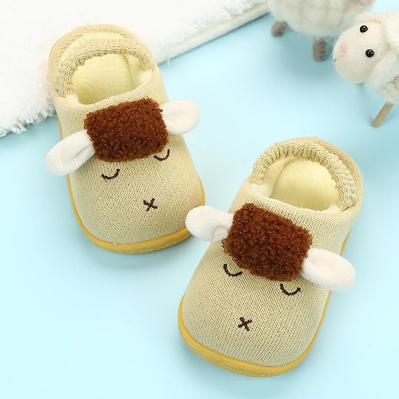 Детские тапочки Зима 2019 года новые теплые детские домашние для маленьких