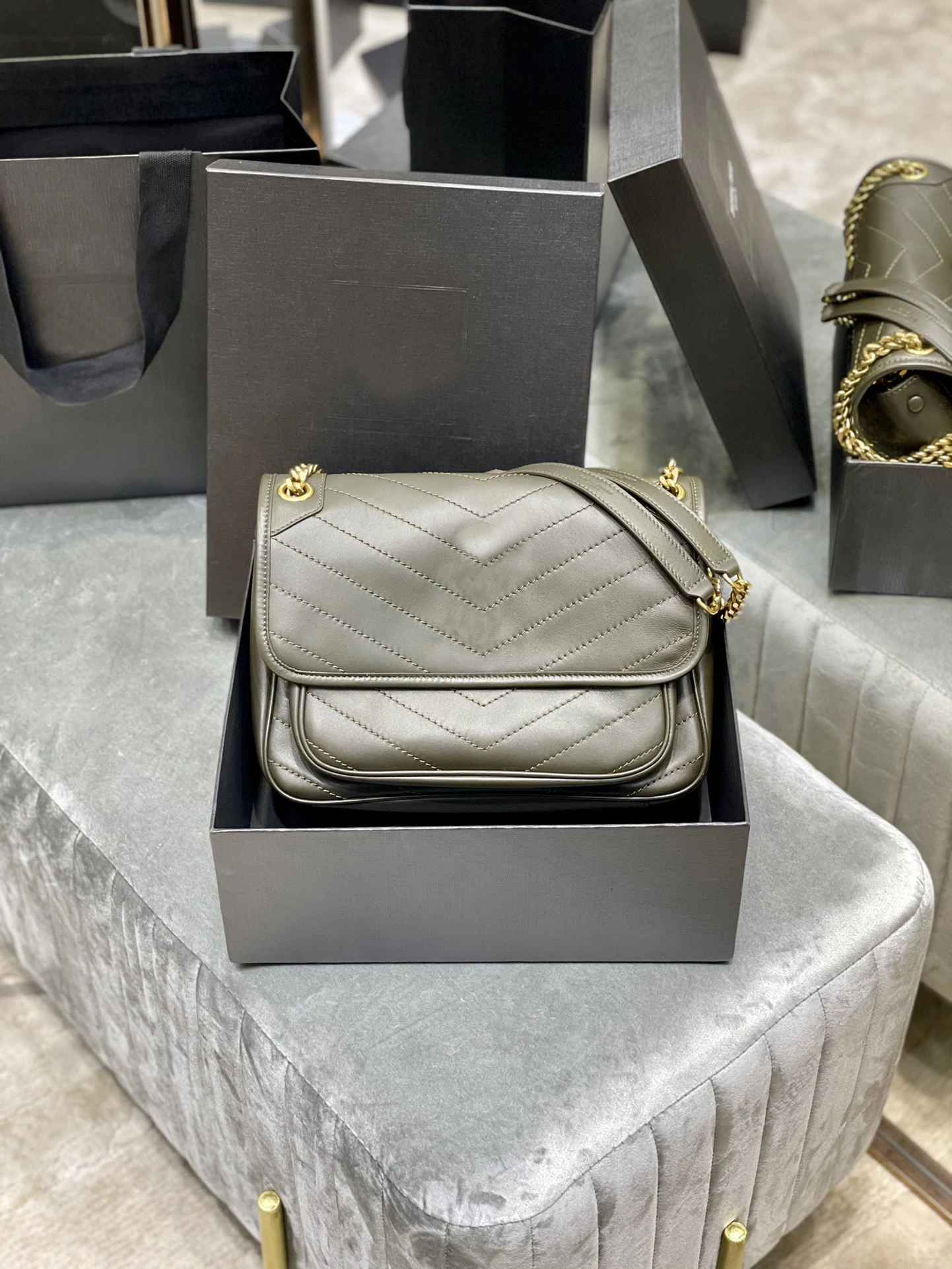 

Top quality ladies shoulder bag classic design flap bag 100% genuine Dermis leather double flap luxury ladies handbag