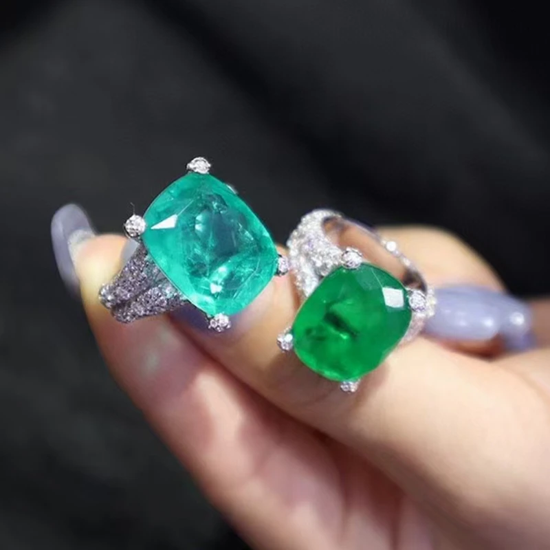 

Кольцо женское из серебра 925 пробы с изумрудом, 12 х16 мм